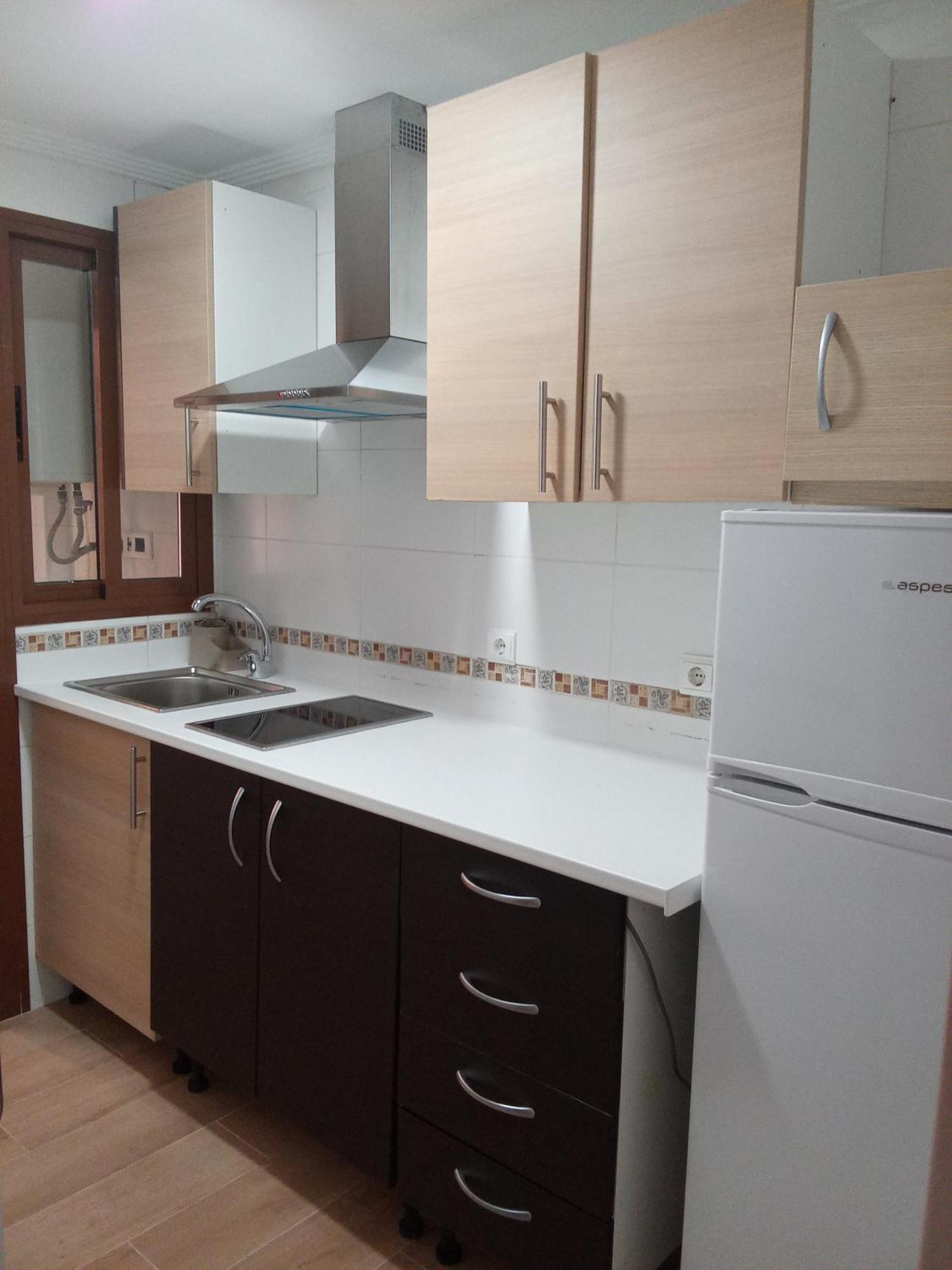 Comodo Aparta Estudio Centrico En Alicante Bagian luar foto