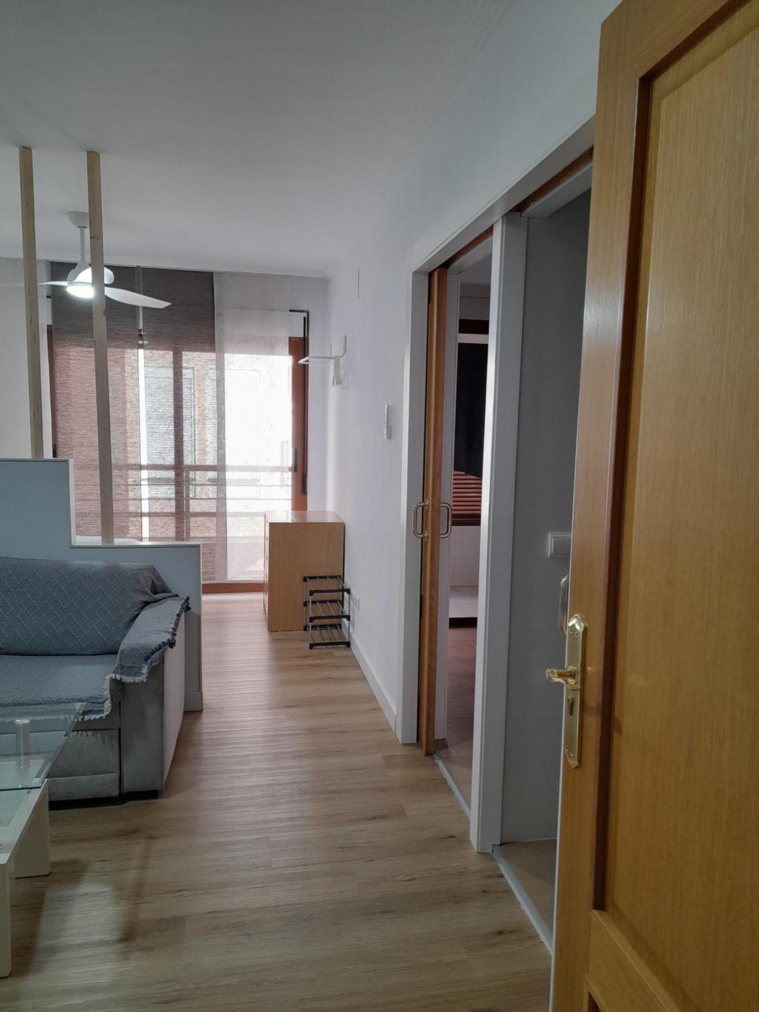 Comodo Aparta Estudio Centrico En Alicante Bagian luar foto
