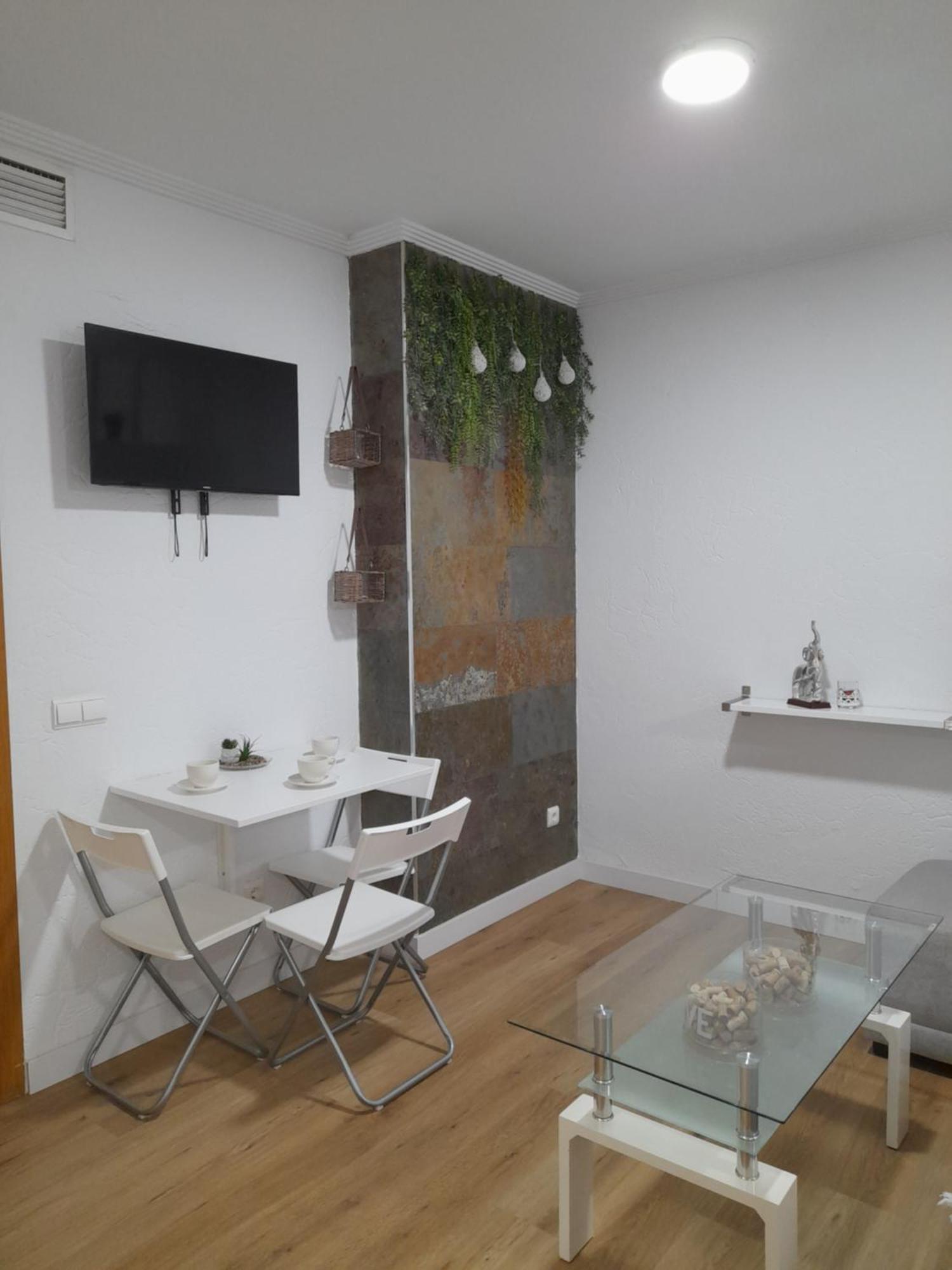 Comodo Aparta Estudio Centrico En Alicante Bagian luar foto